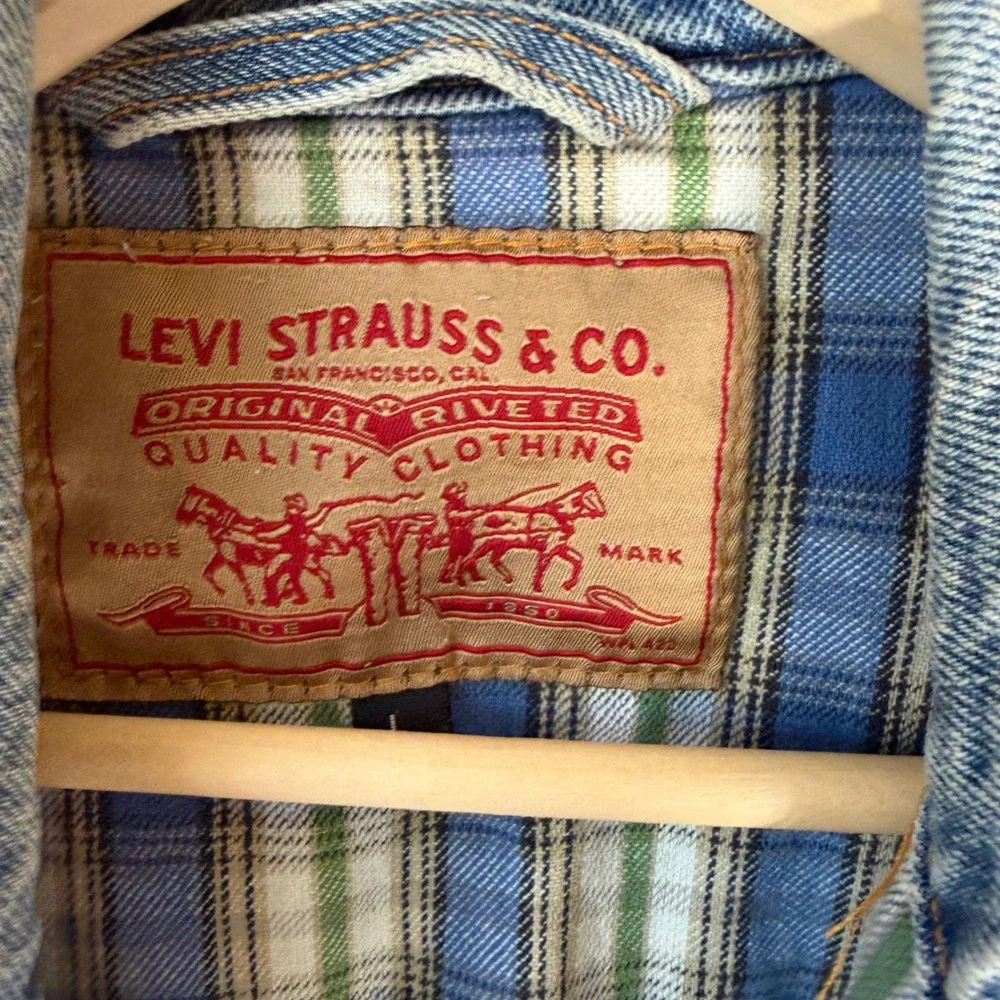 Vintage Levis 70699-0289 Plaid Flannel Lined Denim Trucker Jacket Mens Large USA